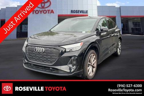 2022 Audi e-tron Premium Plus