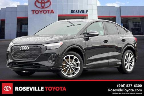 2022 Audi e-tron Premium Plus