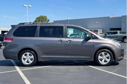 2012 Toyota Sienna LE