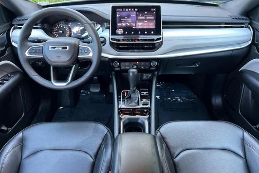 Bright White Clearcoat 2025 Jeep Compass Limited