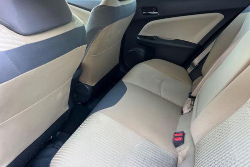 Blizzard Pearl 2018 Toyota Prius One