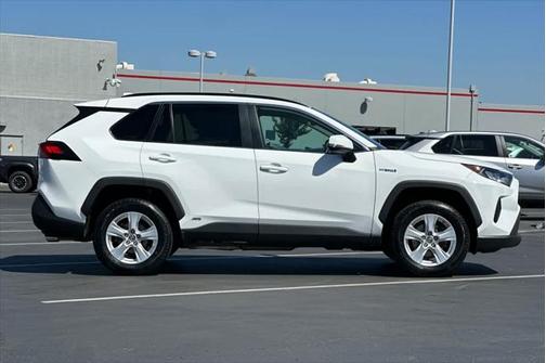 2020 Toyota RAV4 Hybrid LE
