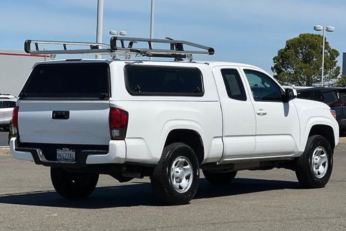 Ice Cap 2023 Toyota Tacoma SR