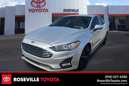Ingot Silver Metallic 2019 Ford Fusion SE