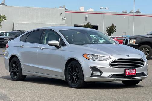 Ingot Silver Metallic 2019 Ford Fusion SE