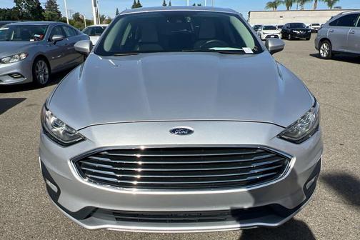 Ingot Silver Metallic 2019 Ford Fusion SE