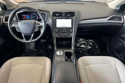 Ingot Silver Metallic 2019 Ford Fusion SE