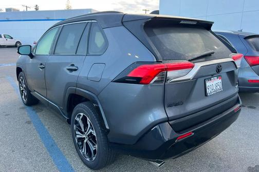 2025 Toyota RAV4 Hybrid SE