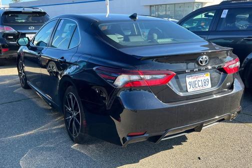 2021 Toyota Camry SE