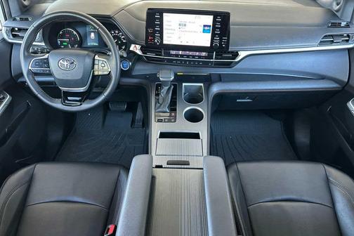 2021 Toyota Sienna XSE 7 Passenger