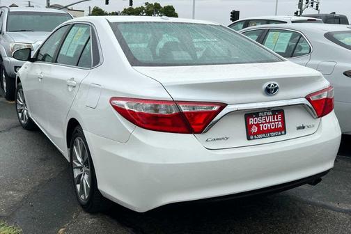 2017 Toyota Camry Hybrid XLE