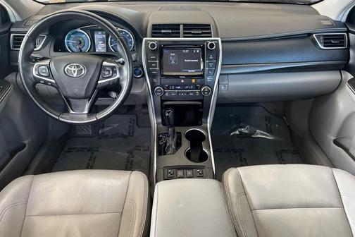 2017 Toyota Camry Hybrid XLE