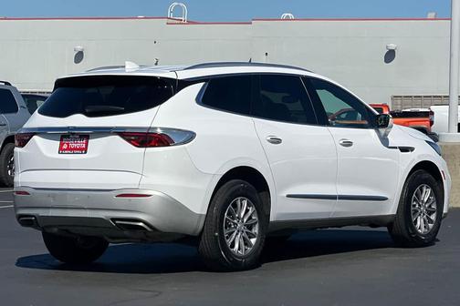 2022 Buick Enclave FWD Essence