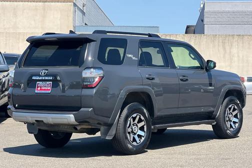 2024 Toyota 4Runner TRD Off Road