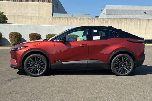 Tandoori w/Midnight Black Metallic Roof 2026 Toyota C-HR XSE