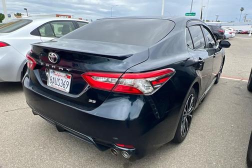 2018 Toyota Camry SE