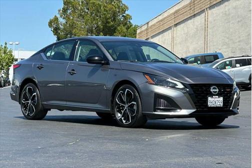 2023 Nissan Altima SR Intelligent AWD