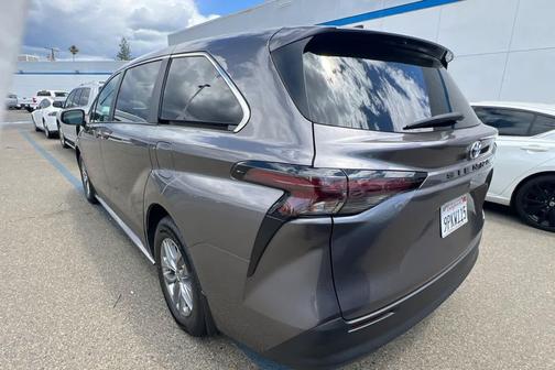 Predawn Gray Mica 2024 Toyota Sienna LE