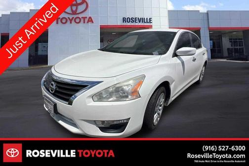 Solid White 2015 Nissan Altima 2.5 S