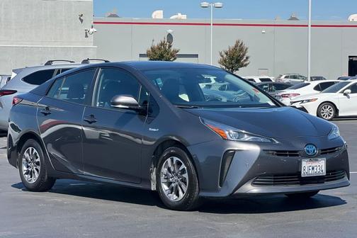 2019 Toyota Prius XLE