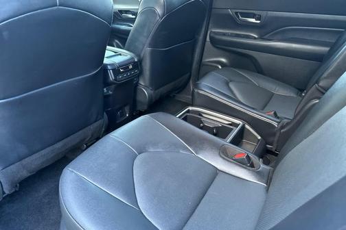 Celestial Silver Metallic 2025 Toyota Grand Highlander XLE