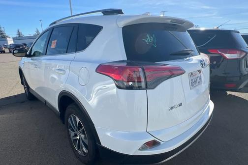 2018 Toyota RAV4 Hybrid XLE