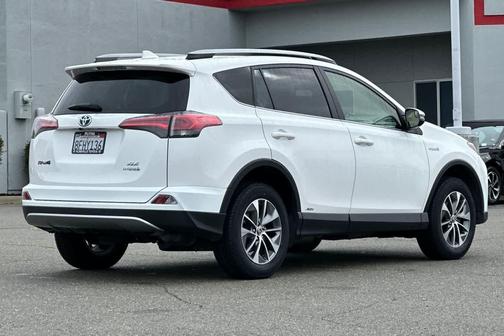 2018 Toyota RAV4 Hybrid XLE