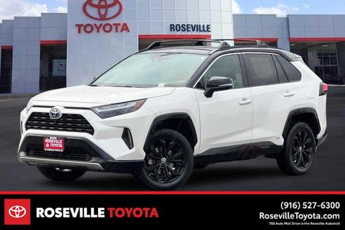 2022 Toyota RAV4 Hybrid SE