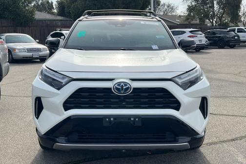 2022 Toyota RAV4 Hybrid SE