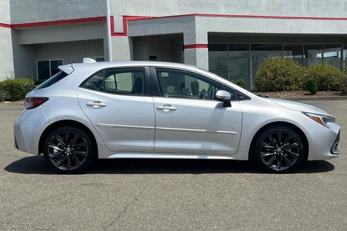 Classic Silver Metallic 2023 Toyota Corolla XSE