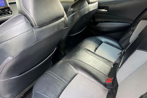 Classic Silver Metallic 2023 Toyota Corolla XSE