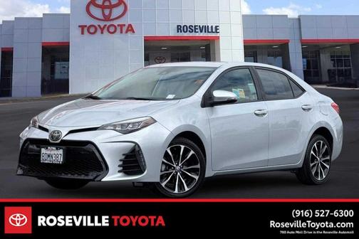Classic Silver Metallic 2017 Toyota Corolla SE