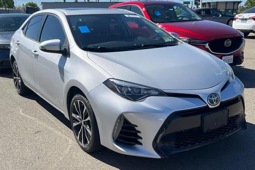 Classic Silver Metallic 2017 Toyota Corolla SE