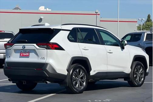 2023 Toyota RAV4 Hybrid XLE Premium