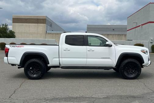 Super White 2018 Toyota Tacoma TRD Off Road