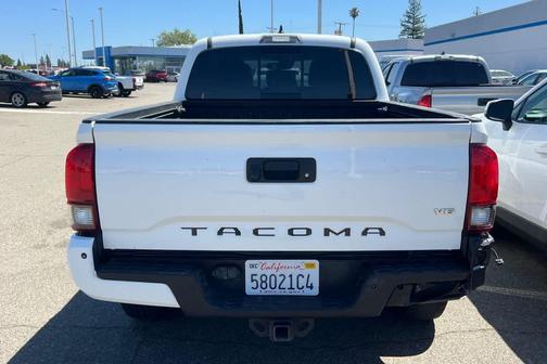 Super White 2018 Toyota Tacoma TRD Off Road