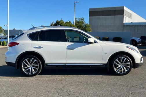 Majestic White 2016 INFINITI QX50 Base