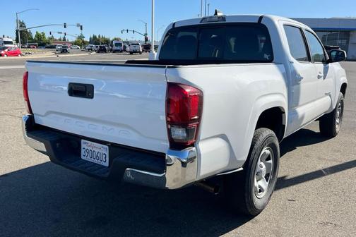Ice Cap 2023 Toyota Tacoma SR5