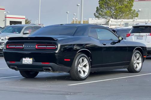 2018 Dodge Challenger SXT