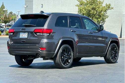 2018 Jeep Grand Cherokee Altitude
