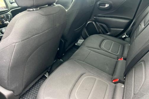 Bikini Metallic Clearcoat 2022 Jeep Renegade Latitude