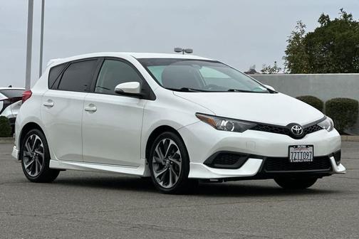 2017 Toyota Corolla iM Base