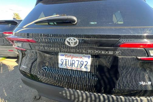 2025 Toyota Grand Highlander Platinum