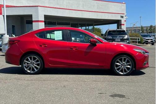 2018 Mazda Mazda3 Touring