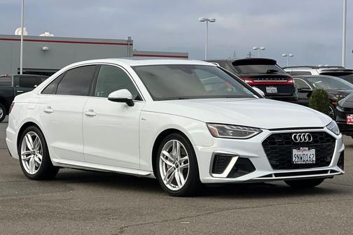 2022 Audi A4 45 S line Premium Plus