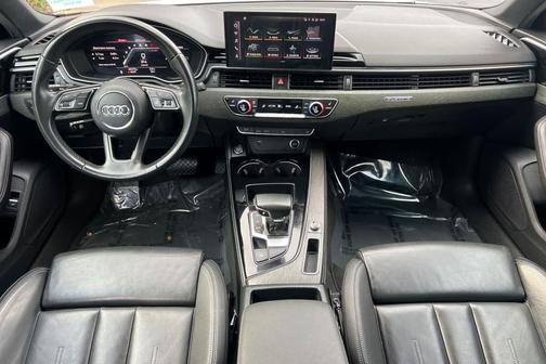 2022 Audi A4 45 S line Premium Plus