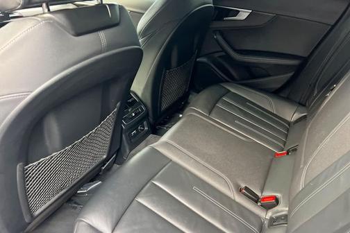 2022 Audi A4 45 S line Premium Plus