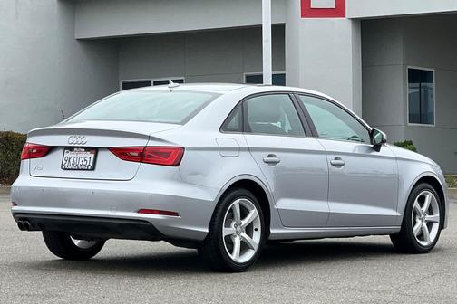 Florett Silver Metallic 2016 Audi A3 1.8T Premium