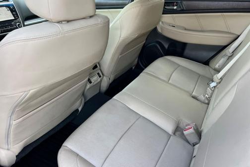 Tungsten Metallic 2018 Subaru Outback 2.5i Limited