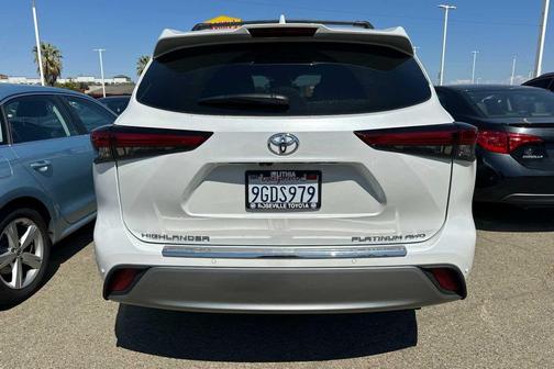 2023 Toyota Highlander Platinum